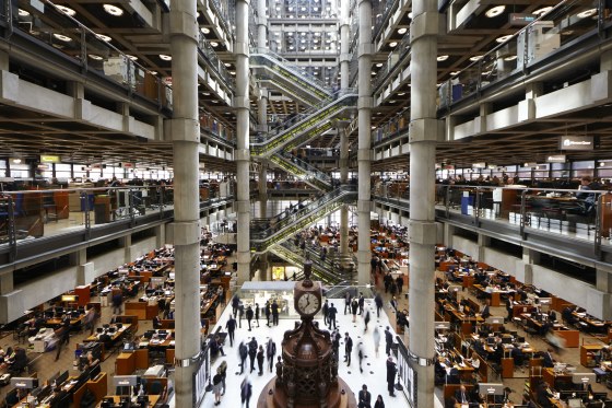 Full underwriting room at Lloyds of London